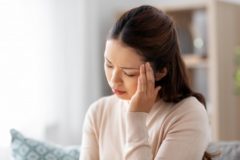 肩こりが原因で起きやすい緊張性頭痛って何？